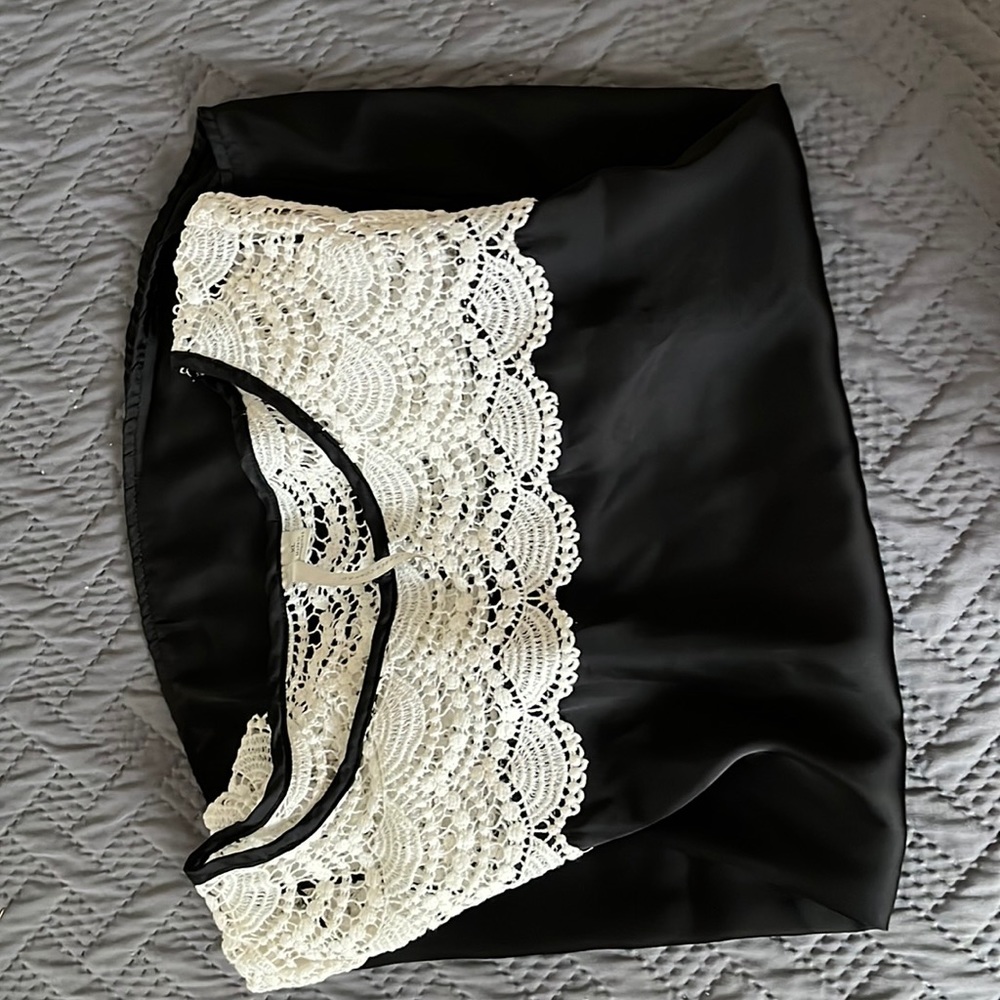 Blouse in XL. Beautiful for any occasion. Worn one time.